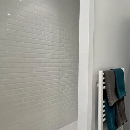Le Clos Des Platanes Apartment *