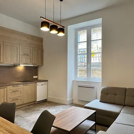 Le Clos Des Platanes Apartmán *