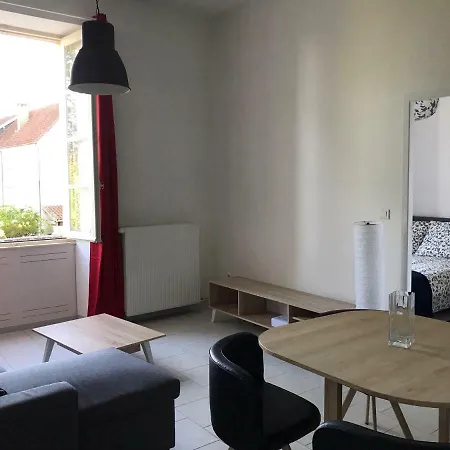Le Clos Des Platanes Apartmán *