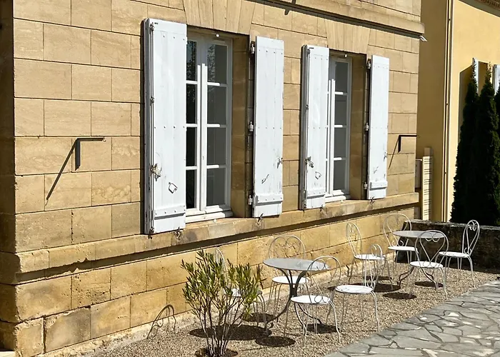 Le Clos Des Platanes